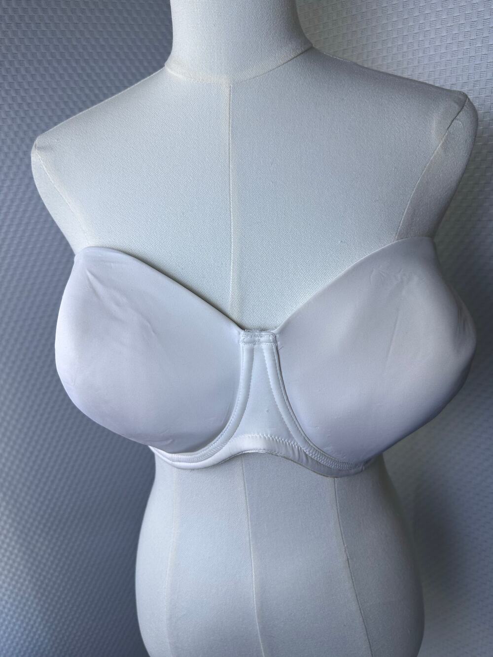 Enchanted 42DD  Underwire Bra New Style 126